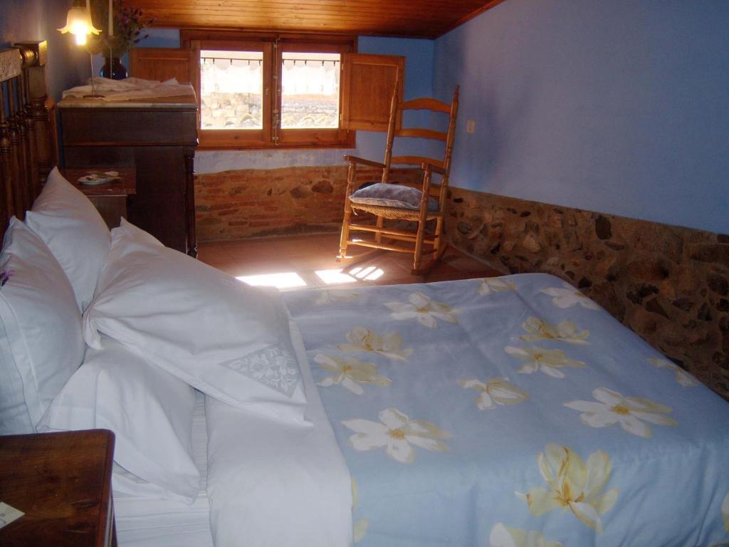 Hotel Les Velles Escoles Les Irles Zimmer foto